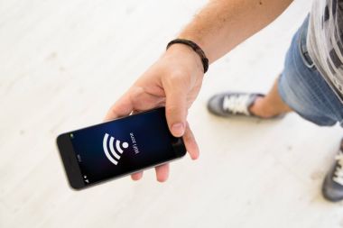 Erkek el wifi bölge smartphone 