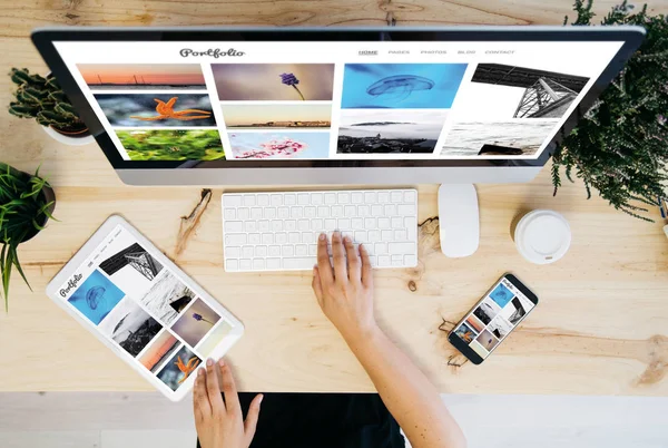 Male Hands Using Laptop Photo Portfolio Website Devices Screens — Stock Photo, Image