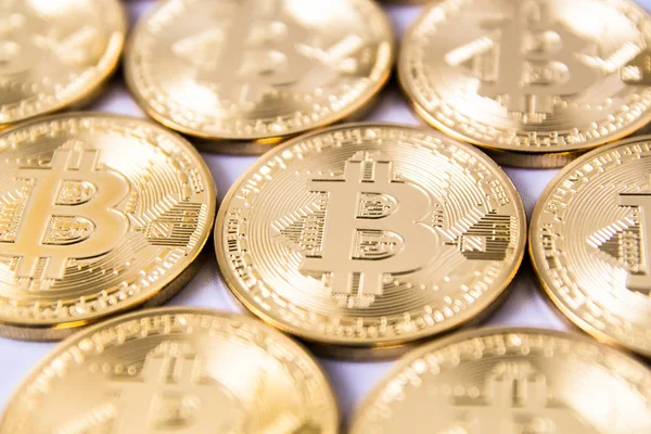 Satz goldener Bitcoins — Stockfoto