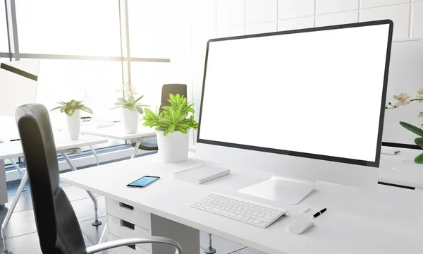 计算机与白色空白屏幕 现代办公室工作场所 — 图库照片