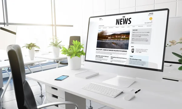 近代的なオフィス職場 レンダリングの画面でニュースのウェブサイトのデザインとコンピューター — ストック写真