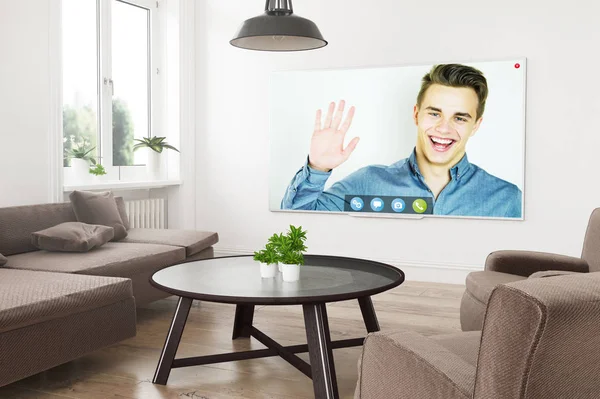 现代全景智能电视在3D 渲染客厅与视频呼叫屏幕上 — 图库照片