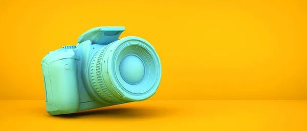 Blaue Kamera Auf Gelbem Hintergrund — Stockfoto