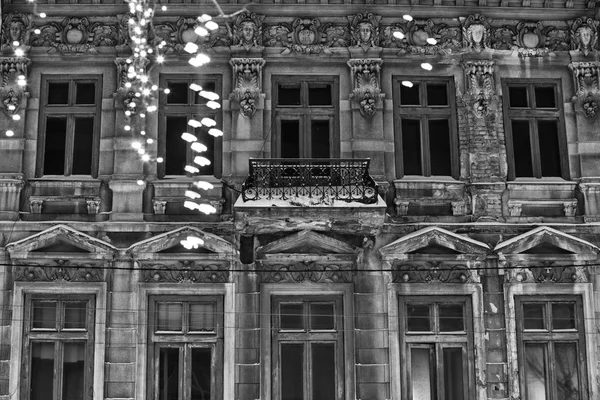 Facciata di edifici vintage a Bucarest — Foto Stock