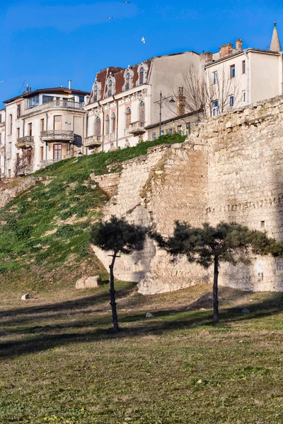 Υπόλοιπα Ιστορικά Κτίρια Και Τείχη Της Πόλης Του Κονστάντα Ρουμανία — Φωτογραφία Αρχείου