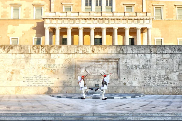 Atenas Grécia Novembro 2019 Mudança Guarda Túmulo Soldado Unkonwn Parlamento — Fotografia de Stock