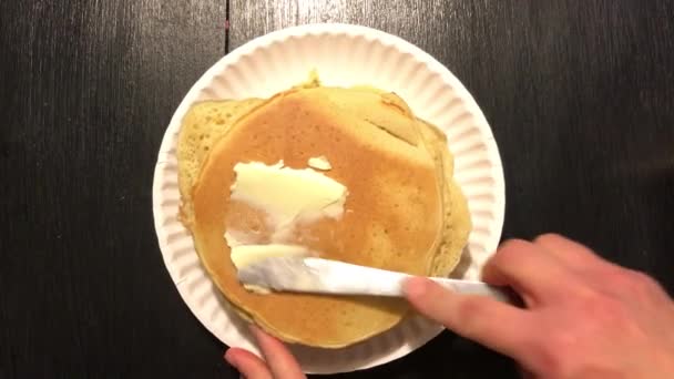 Memasak Pancake Pada Wajan — Stok Video