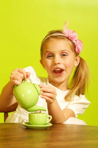 Mała Dziewczynka Herbatka — Zdjęcie stockowe