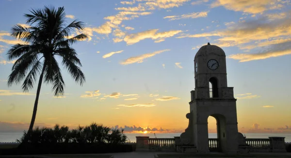 Palm beach gündoğumu — Stok fotoğraf