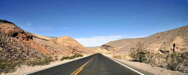 Valle de la muerte carretera —  Fotos de Stock