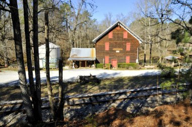 Tarihi Kymulga Köprüsü ve Grist Değirmeni