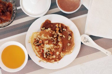 Palet wallnuts, badem ve ballı