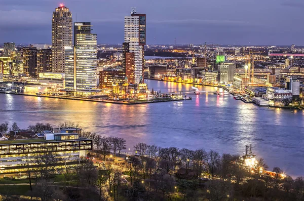 Rotterdam Hollanda Şubat 2018 Park Nieuwe Maas Nehri Highrise Görünümünü — Stok fotoğraf