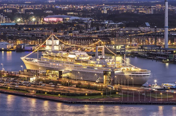 Rotterdam Hollanda Şubat 2018 Şimdi Bir Otel Kongre Merkezi Parlak — Stok fotoğraf