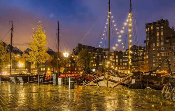 Rotterdam Nizozemsko Listopadu 2019 Pohled Nábřeží Starý Přístav Historickými Kůrami — Stock fotografie