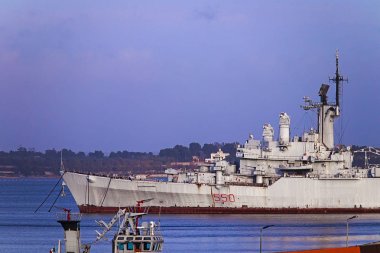 İtalyan Donanması askeri gemi Taranto dock