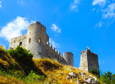 Rocca Calascio eski kale kalıntıları, Abruzzo, Güney İtalya