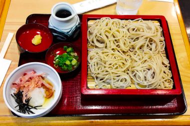 Soba spagetti bir restoran tipik Japon yemek