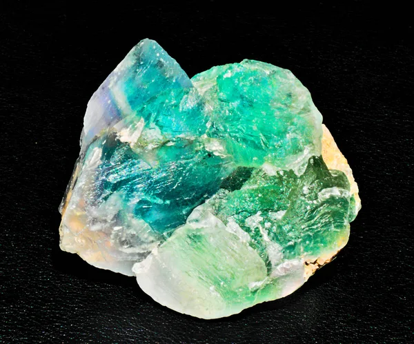 Pedra Verde Cristal Fluorite Magenta Fundo Preto — Fotografia de Stock