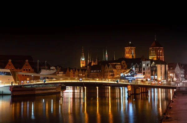 Hermosa Vista Nocturna Del Casco Antiguo Gdansk Con Puente Levadizo — Foto de Stock