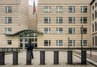 Embassy gün süre vurdu