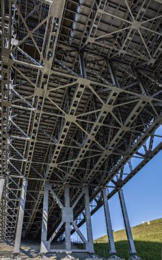 Köprü inşaatı gündüz vurdu 