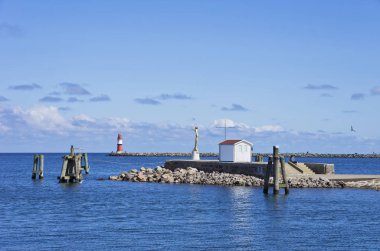 Orta ve Doğu Pier Rostock-Warnemunde, Almanya'nın görünümünü
