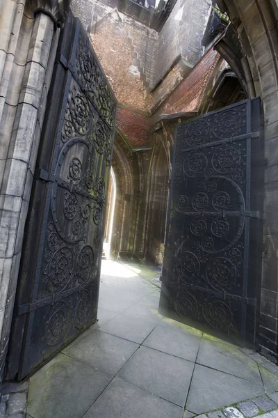 Portal Der Ruine Der Nikolai Kirche Hamburgo — Fotografia de Stock