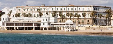 At Beach binanın fotoğraf