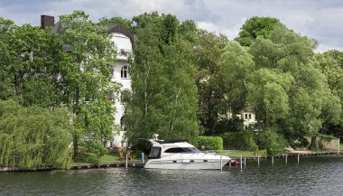mavi nehir, Almanya ile güzel Potsdam şehrinin fotoğraf