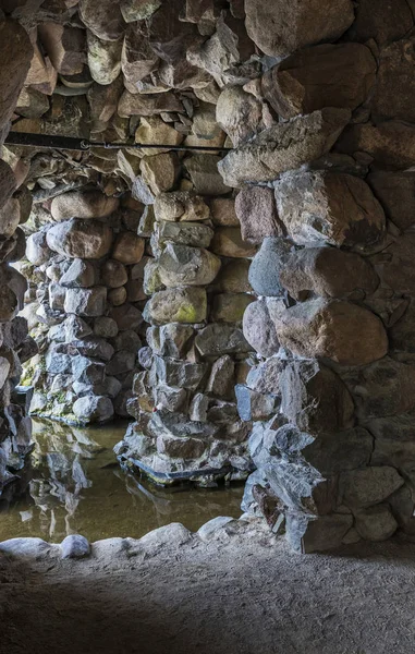 Tünel kayalarda yakın çekim fotoğraf