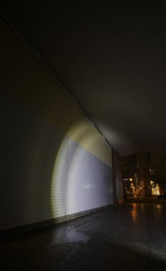 Çevreyolu Altgeçit geceleri. Yer 