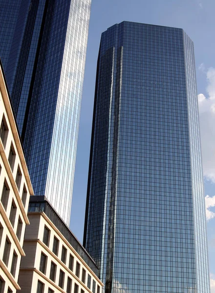 Φωτογραφία Της Επιχείρησής Ουρανοξύστης Στην Πόλη Βερολίνο Γερμανία — Φωτογραφία Αρχείου