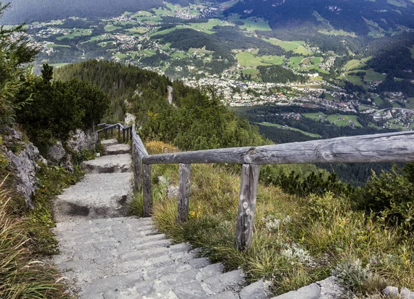 Photo Gros Plan Des Escaliers Descente Montagne — Photo