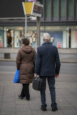 Şehir sokaklarını insan. City life Tema