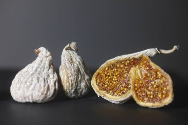 toz şeker, kuru incir yığını yakın çekim 