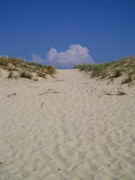 Nubes Detrás Sanhill Cap Ferret Francia — Foto de Stock