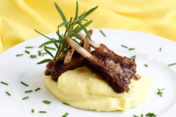 383 Lamb Shank Stock Photos, High-Res Pictures, and Images - Getty Images
