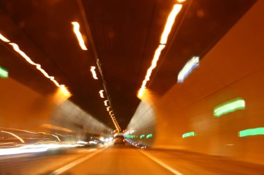 Otomobil bulanık Tüneli'nde trafik sıkışıklığı