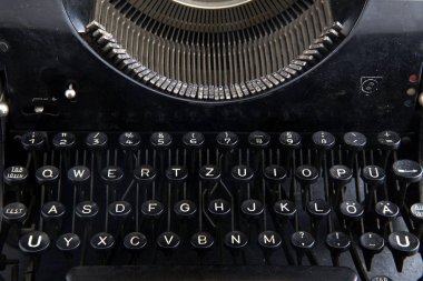 Antika tozlu daktilo yakın atış