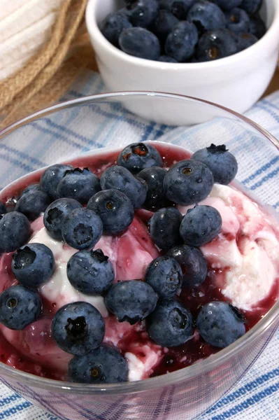 Close Photo Organic Healthy Blueberries Delicious Breakfast Bowl — Stock Photo, Image