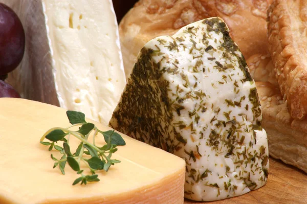 チーズ チーズのコレクション ボード クローズ アップ — ストック写真