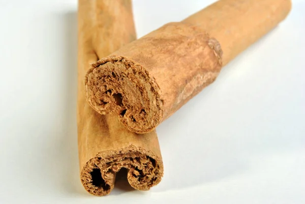 Dry Cinnamon Sticks Isolated White Background — Stock Photo, Image