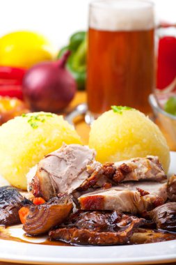 Bavyera kavrulmuş domuz yakın çekim