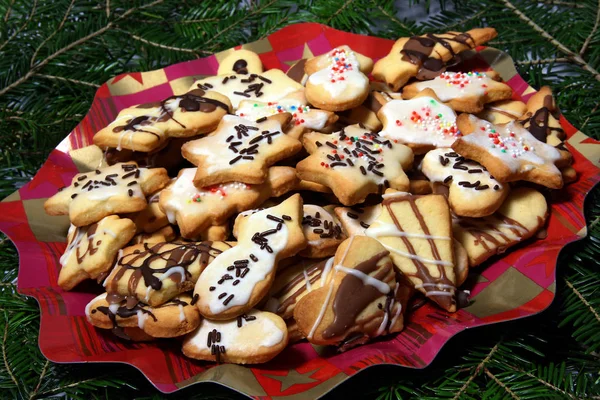 クローズ アップ ショット振りかける色で温かいクリスマスのクッキー — ストック写真