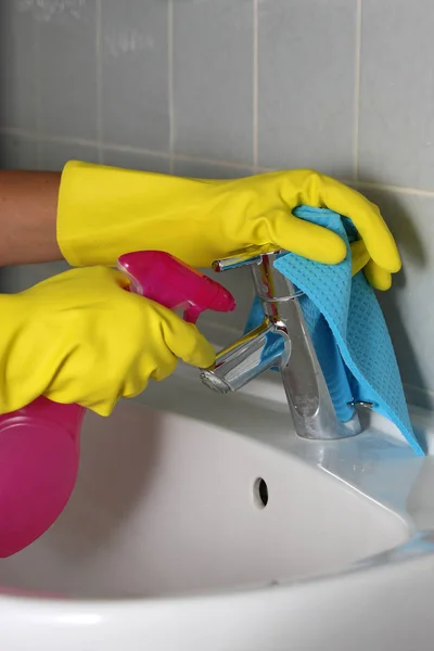 Hands Gloves Holding Spray Bottle Cleaning Faucet — Stock Photo, Image