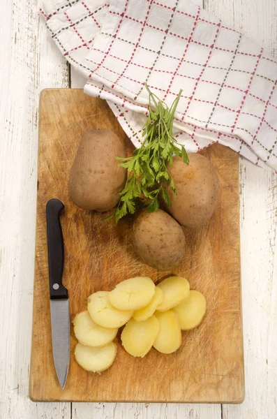 Patata Bollita Una Tavola Legno Preparata Come Patate Fritte — Foto Stock