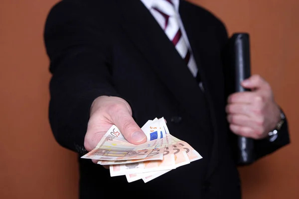 Geschäftsmann Mit Euro Banknoten Der Hand Nahaufnahme — Stockfoto