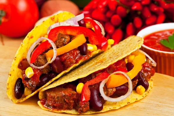 Burrito Med Köttfärssås Och Bönor — Stockfoto
