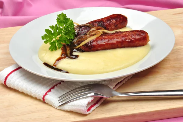 Saucisses Bratwurst Avec Purée Pommes Terre Sur Plaque Blanche Gros — Photo